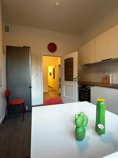 Fußläufig zum Stadtpark Steglitz – Erstbezug nach Renovierung 2 Zimmer Wohnung -möbiliert — photo 1